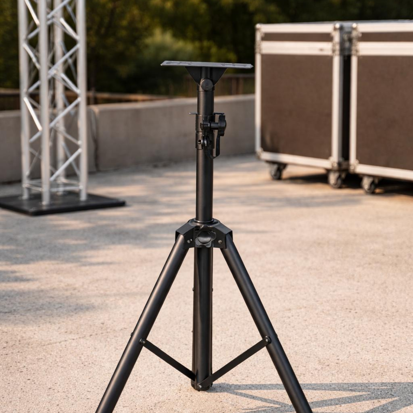 Tripod Speaker Stand Flat Top  - Speaker Stand Tripod のレビューと価格